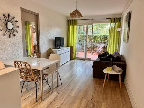 Appartement Avec Jardin カシ エクステリア 写真