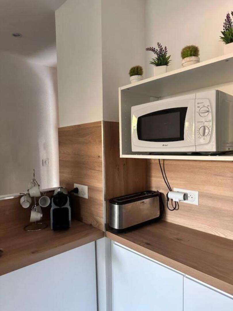 Appartement Avec Jardin カシ エクステリア 写真